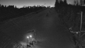 Skiareál Troják - Kamera u nástupu na vlek svah A - 30.12.2025 v 06:30