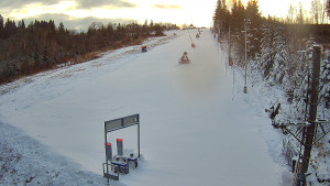 Skiareál Troják - Kamera u nástupu na vlek svah A - 30.12.2025 v 07:55