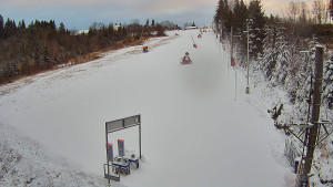 Skiareál Troják - Kamera u nástupu na vlek svah A - 30.12.2025 v 08:15