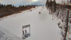 Skiareál Troják - Kamera u nástupu na vlek svah A - 30.12.2025 v 08:20