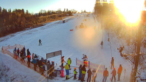 Skiareál Troják - Kamera u nástupu na vlek svah A - 30.12.2025 v 09:35