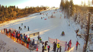 Skiareál Troják - Kamera u nástupu na vlek svah A - 30.12.2025 v 10:45