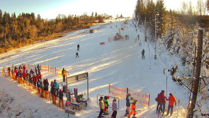 Skiareál Troják - Kamera u nástupu na vlek svah A - 30.12.2025 v 11:05