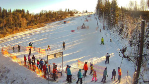 Skiareál Troják - Kamera u nástupu na vlek svah A - 30.12.2025 v 11:15