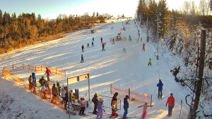 Skiareál Troják - Kamera u nástupu na vlek svah A - 30.12.2025 v 11:20