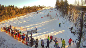 Skiareál Troják - Kamera u nástupu na vlek svah A - 30.12.2025 v 11:30