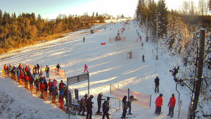 Skiareál Troják - Kamera u nástupu na vlek svah A - 30.12.2025 v 11:35