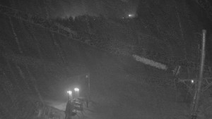 Skiareál Troják - Kamera u nástupu na vlek svah A - 24.1.2026 v 01:45