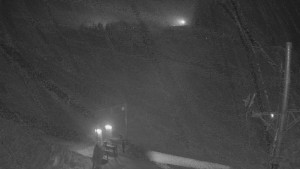 Skiareál Troják - Kamera u nástupu na vlek svah A - 24.1.2026 v 02:00