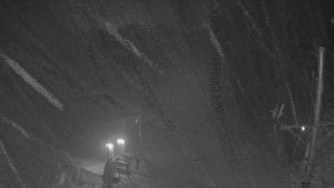 Skiareál Troják - Kamera u nástupu na vlek svah A - 24.1.2026 v 05:20