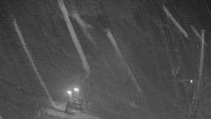 Skiareál Troják - Kamera u nástupu na vlek svah A - 24.1.2026 v 05:30