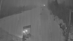 Skiareál Troják - Kamera u nástupu na vlek svah A - 24.1.2026 v 06:50