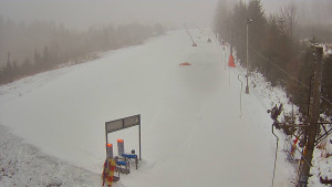 Skiareál Troják - Kamera u nástupu na vlek svah A - 24.1.2026 v 07:55 Skiareál Troják - Kamera u nástupu na vlek svah A - 24.1.2026 v 07:55