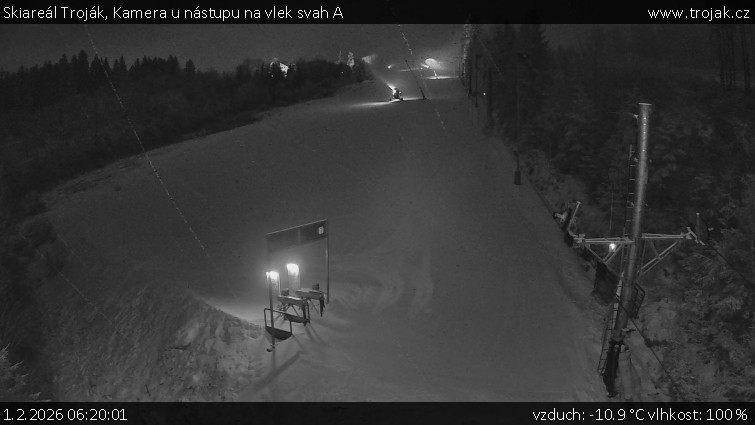 Skiareál Troják - Kamera u nástupu na vlek svah A - 1.2.2026 v 06:20