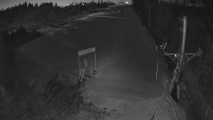 Skiareál Troják - Kamera u nástupu na vlek svah A - 3.3.2026 v 05:20 Skiareál Troják - Kamera u nástupu na vlek svah A - 3.3.2026 v 05:20