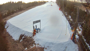 Skiareál Troják - Kamera u nástupu na vlek svah A - 3.3.2026 v 06:30 Skiareál Troják - Kamera u nástupu na vlek svah A - 3.3.2026 v 06:30