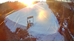 Skiareál Troják - Kamera u nástupu na vlek svah A - 3.3.2026 v 07:25 Skiareál Troják - Kamera u nástupu na vlek svah A - 3.3.2026 v 07:25