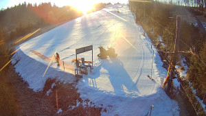 Skiareál Troják - Kamera u nástupu na vlek svah A - 3.3.2026 v 07:35 Skiareál Troják - Kamera u nástupu na vlek svah A - 3.3.2026 v 07:35