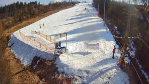 Skiareál Troják - Kamera u nástupu na vlek svah A - 3.3.2026 v 12:30 Skiareál Troják - Kamera u nástupu na vlek svah A - 3.3.2026 v 12:30