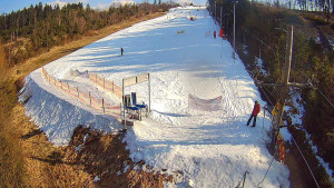 Skiareál Troják - Kamera u nástupu na vlek svah A - 3.3.2026 v 14:20 Skiareál Troják - Kamera u nástupu na vlek svah A - 3.3.2026 v 14:20