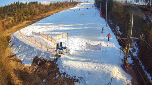Skiareál Troják - Kamera u nástupu na vlek svah A - 3.3.2026 v 15:00 Skiareál Troják - Kamera u nástupu na vlek svah A - 3.3.2026 v 15:00