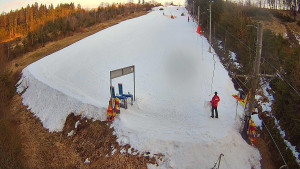 Skiareál Troják - Kamera u nástupu na vlek svah A - 3.3.2026 v 16:55 Skiareál Troják - Kamera u nástupu na vlek svah A - 3.3.2026 v 16:55