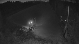 Skiareál Troják - Kamera u nástupu na vlek svah A - 13.3.2026 v 05:00