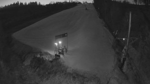 Skiareál Troják - Kamera u nástupu na vlek svah A - 13.3.2026 v 05:10