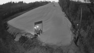 Skiareál Troják - Kamera u nástupu na vlek svah A - 13.3.2026 v 05:20