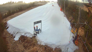 Skiareál Troják - Kamera u nástupu na vlek svah A - 13.3.2026 v 06:10