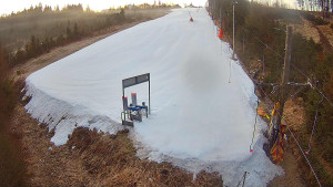 Skiareál Troják - Kamera u nástupu na vlek svah A - 13.3.2026 v 06:25