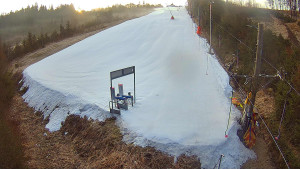 Skiareál Troják - Kamera u nástupu na vlek svah A - 13.3.2026 v 06:50