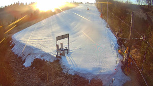 Skiareál Troják - Kamera u nástupu na vlek svah A - 13.3.2026 v 07:10