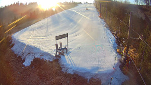 Skiareál Troják - Kamera u nástupu na vlek svah A - 13.3.2026 v 07:15
