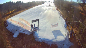 Skiareál Troják - Kamera u nástupu na vlek svah A - 13.3.2026 v 08:05