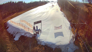 Skiareál Troják - Kamera u nástupu na vlek svah A - 13.3.2026 v 08:45