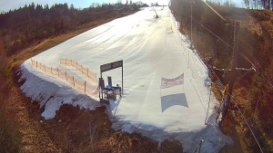 Skiareál Troják - Kamera u nástupu na vlek svah A - 13.3.2026 v 08:50