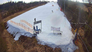 Skiareál Troják - Kamera u nástupu na vlek svah A - 13.3.2026 v 10:20