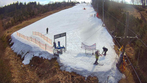 Skiareál Troják - Kamera u nástupu na vlek svah A - 13.3.2026 v 10:25