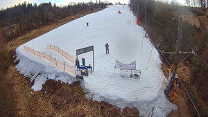 Skiareál Troják - Kamera u nástupu na vlek svah A - 13.3.2026 v 10:30