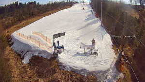 Skiareál Troják - Kamera u nástupu na vlek svah A - 13.3.2026 v 10:50