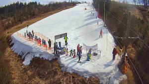 Skiareál Troják - Kamera u nástupu na vlek svah A - 13.3.2026 v 11:10