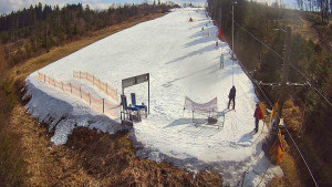 Skiareál Troják - Kamera u nástupu na vlek svah A - 13.3.2026 v 11:15