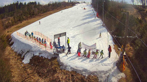 Skiareál Troják - Kamera u nástupu na vlek svah A - 13.3.2026 v 11:20