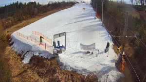 Skiareál Troják - Kamera u nástupu na vlek svah A - 13.3.2026 v 12:15