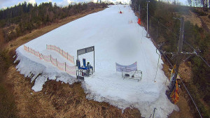 Skiareál Troják - Kamera u nástupu na vlek svah A - 13.3.2026 v 12:40