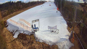 Skiareál Troják - Kamera u nástupu na vlek svah A - 13.3.2026 v 12:50