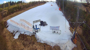 Skiareál Troják - Kamera u nástupu na vlek svah A - 13.3.2026 v 13:50