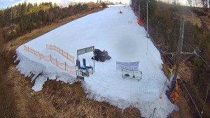 Skiareál Troják - Kamera u nástupu na vlek svah A - 13.3.2026 v 13:55