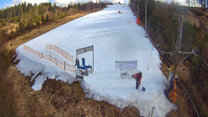 Skiareál Troják - Kamera u nástupu na vlek svah A - 13.3.2026 v 14:00